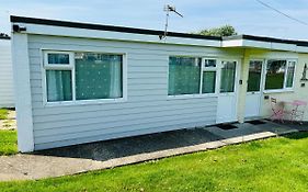 2 Bedroom Chalet Sb113, Sandown Bay, Isle Of Wight