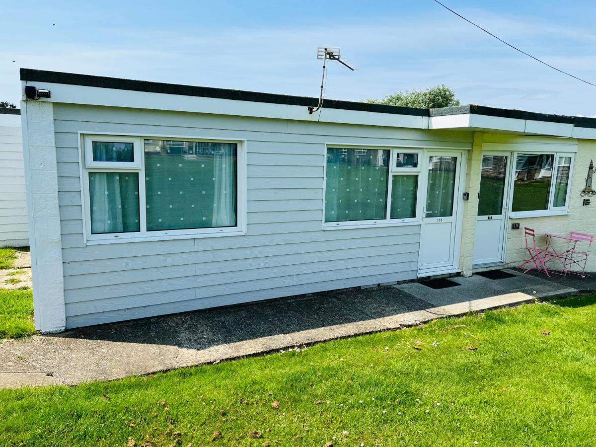 2 Bedroom Chalet Sb113, Sandown Bay, Isle Of Wight Brading Exterior photo